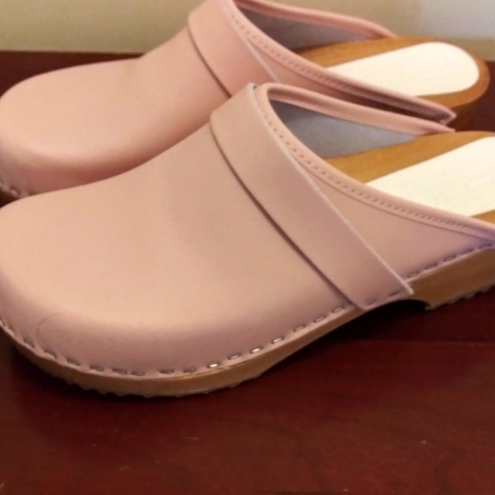 Clogs by BJORK for Women New in box sz 39 (8.5)